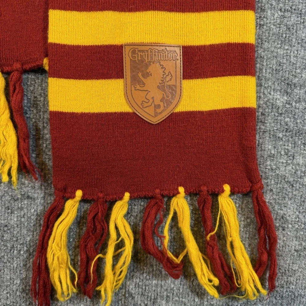 Spirit Halloween Harry Potter Gryffindor Scarf Costume